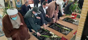گلباران مزار شهدای گرمسار به مناسبت هفته مقدس از درگاه دوربین