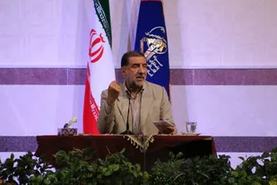 دست دزدان خارجی و داخلی باید قطع شود