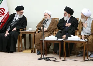رشته دشمن پنبه شد