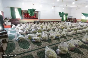 توزیع بسته های معیشتی در زاهدان