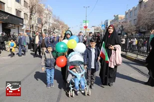 جلوه های حضور در جشن انقلاب از قاب دوربین بسیج