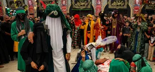 اشک و ماتم بر گونه&zwnj;های مردم خوزستان؛ تاسوعا، تجدید پیمان با سقای کربلا