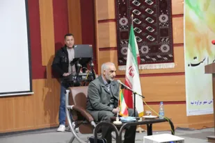 مردم نقش محوری در طول انقلاب اسلامی داشته اند/دشمن به دنبال تضعیف مشارکت مردم در انتخابات است