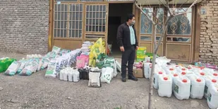 کشف انبار کود و سموم شیمیایی قاچاق در رشتخوار