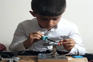 محمدطه پناهی مخترع ۱۰ ساله اسدآبادی