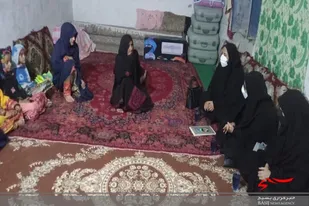 دیدار فرمانده حوزه خواهران حضرت رقیه(س) مهرستان با خانواده شهید رسولی زاده