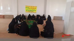 بر پایی سفره صلوات در روستای دهنو گودرز