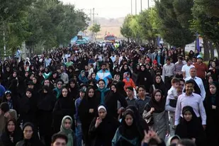 برگزاری همایش پیاده روی عمومی در چهارمحال و بختیاری