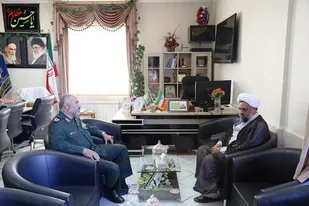 طلبه بدون تفکر بسیجی معنایی ندارد
