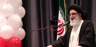 جوانان باید بتوانند کشور را به قله بزرگ تمدنی اسلام برسانند