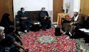 مادران شهدا نمونه ی صبر زینبی هستند