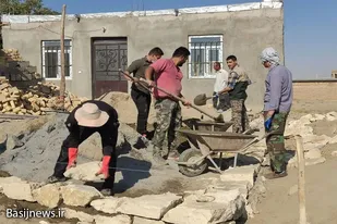 دیوارکشی خانه نیازمند به همت گروه جهادی شهید همدانی کبودراهنگ