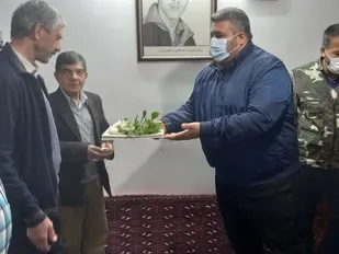 دیدار بسیجیان شاهرودی با خانواده شهید مخبریان+ تصاویر