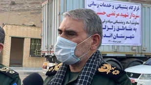 نگاه ویژه برای رفع مشکلات زلزله زدگان اندیکا/ میدان داری سپاه با توزیع غذای گرم و بسته&zwnj;های معیشتی