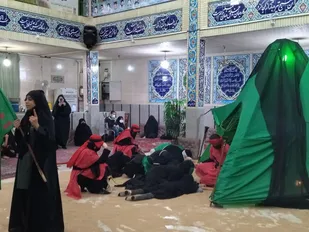 اجرای نمایش نمادین اسارت اهل بیت امام حسین (ع) با عنوان (رنج سفر)