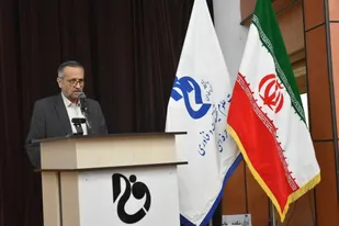 سلاح علم نباید به دست نااهلان بیفتد