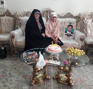 دیدار با خانواده شهید فرامرزی و تبریک روز دختر