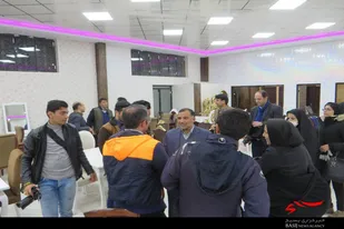 بازدید خبرنگاران ملایری از واحدهای مبل و منبت شهرک صنعتی حاجی&zwnj;آباد