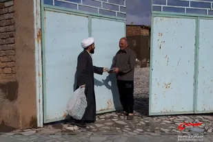 تولید  ۷۰ هزار ماسک استاندارد و  ۷ هزار جفت دستکش یک&zwnj;بار مصرف بهداشتی توسط جهادگران بسیجی فراهان/توزیع ۲۱۰۰ بسته معیشتی در قالب کمک مومنانه/توزیع ۵۵ سری جهیزیه در سطح شهرستان