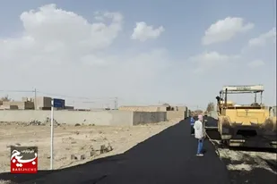 ۱۵۰ تن قیر رایگان برای آسفالت معابر حاشیه شهر هیرمند اختصاص یافت