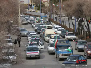 تصاویر| برگزاری راهپیمایی موتوری و خودرویی در شهر دهاقان
