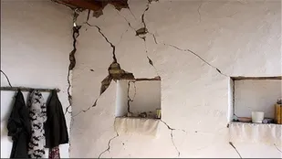 خسارت کامل به ۶۲۰ منزل مسکونی در زلزله اندیکا/ سازمان بسیج به کمک آمد