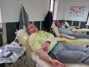 اهدا خون جمعی از خبرنگاران بسیجی در شاهرود