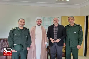 هنرمندان در خط مقدم جبهه فرهنگی هستند