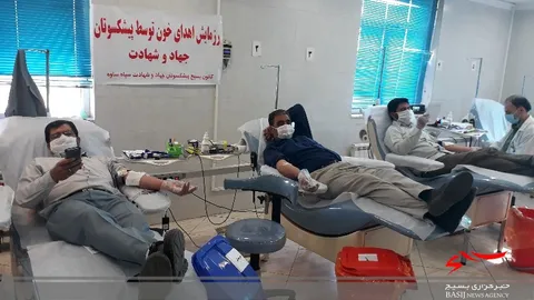 رزمایش اهدای خون پیشکسوتان جهاد و شهادت شهرستان ساوه برگزار شد