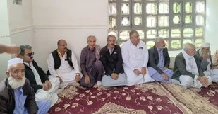 برگزاری نهضت روشنگری پایگاه زادسر به مناسبت هفته دفاع مقدس در تفتان برگزار شد