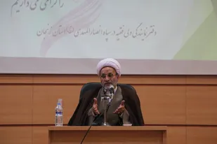 وحدت و انسجام عامل نجات جهان اسلام است
