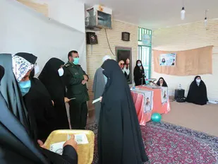 تقدیر و تجلیل از فرماندهان حوزه زینبیه ناحیه مرکزی