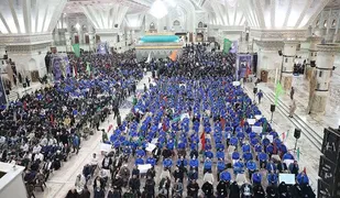 اجتماع بزرگ کارگران در مسیر حاج قاسم