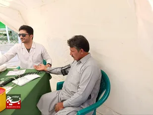 ایستگاه سلامت در حاشیه نماز جمعه سراوان برپا شد
