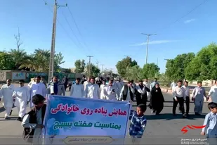 برنامه پیاده روی و کوهپیمایی خانوادگی درشهرستان نیکشهر برگزارشد