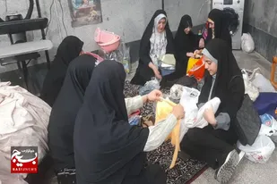 جمع&zwnj;آوری و آماده&zwnj;سازی کمک&zwnj;های مردمی به جبهه مقاومت توسط خواهران بسیجی نهاوند