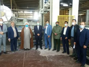 تجلیل از خانواده شهدای کارگر و افتتاح خط تولید کارخانه گلچین