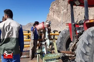 بازگشایی جاده دسترسی ۳ روستای ارسنجان به همت جهادگران