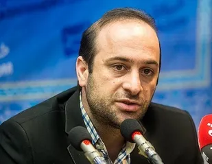 اعطای جایزه انصارالمستضعفین به "شیخ عیسی قاسم" برای تنویر افکار عمومی است