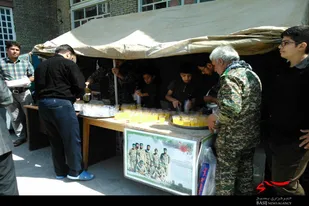 برپایی ایستگاه صلواتی به&zwnj;مناسبت هفته دفاع مقدس در کبودراهنگ