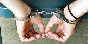 دستگیری سردسته باند توزیع کننده قرص های غیرمجاز در البرز