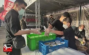 خدمات&zwnj;رسانی ۱۳ کانون مساجد از خوزستان به زائران حسینی در عراق