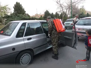 ضدعفونی معابر و اماکن عمومی به همت جهادگران بسیجی حوزه 13 قمر بنی هاشم (ع) ناحیه مقاومت بسیج امام صادق (ع)