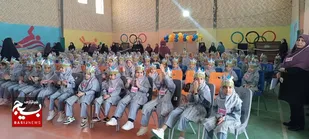 برگزاری جشن شکوفه&zwnj;ها در مدرسه شهدای بانک ملت در زاهدان
