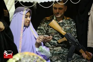 تجمع امت انقلابی محله رسالت صحنه آغاز زندگی مشترک زوج جوان شد