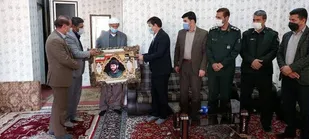 دیدار با خانواده شهدا در دهه مبارک فجر