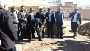 کلنگ زنی دبستان خَیّری در پردنجان