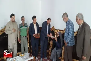 دیدار مسئولین شهرستان کبودراهنگ با خانواده شهدا به مناسبت هفته دفاع مقدس