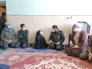دیدار فرمانده سپاه ثارالله با خانواده شهید یوسف سلیمانی