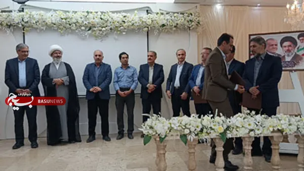 تجلیل از اعضای هیئت مدیره مجمع خیرین سلامت کاشمر